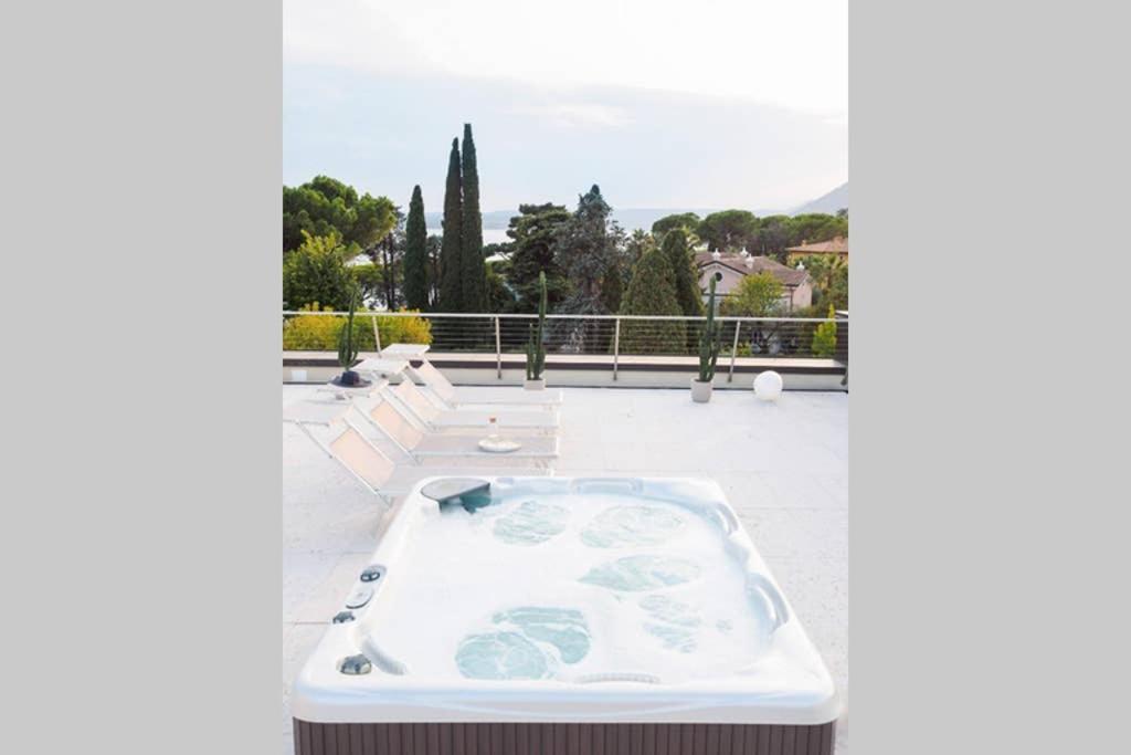 Luna27 Toscolano Maderno Exterior photo